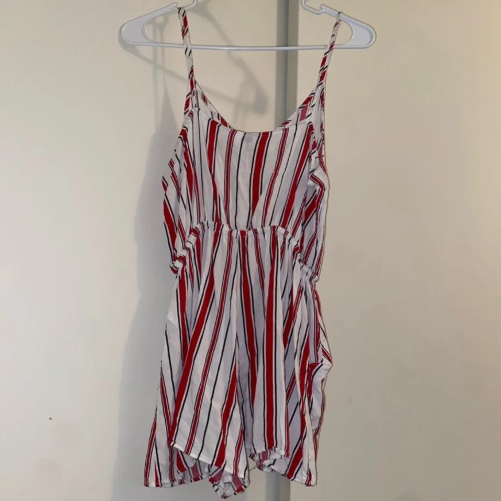 Romper - Picture 2 of 4